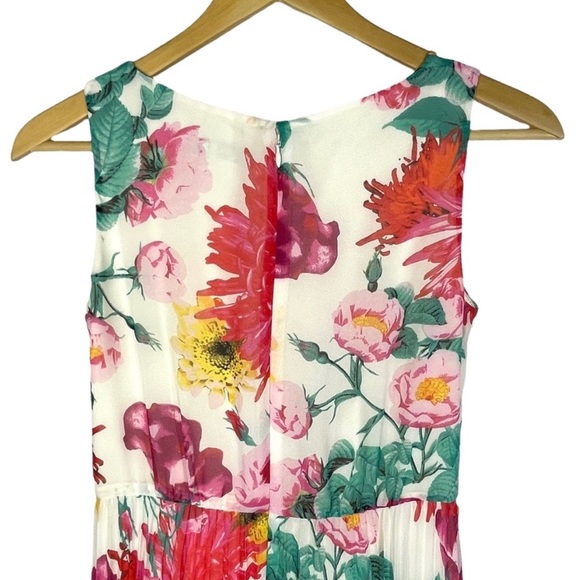 Eliza J Pleated Maxi Dress Floral Size 2P - Picture 6 of 8